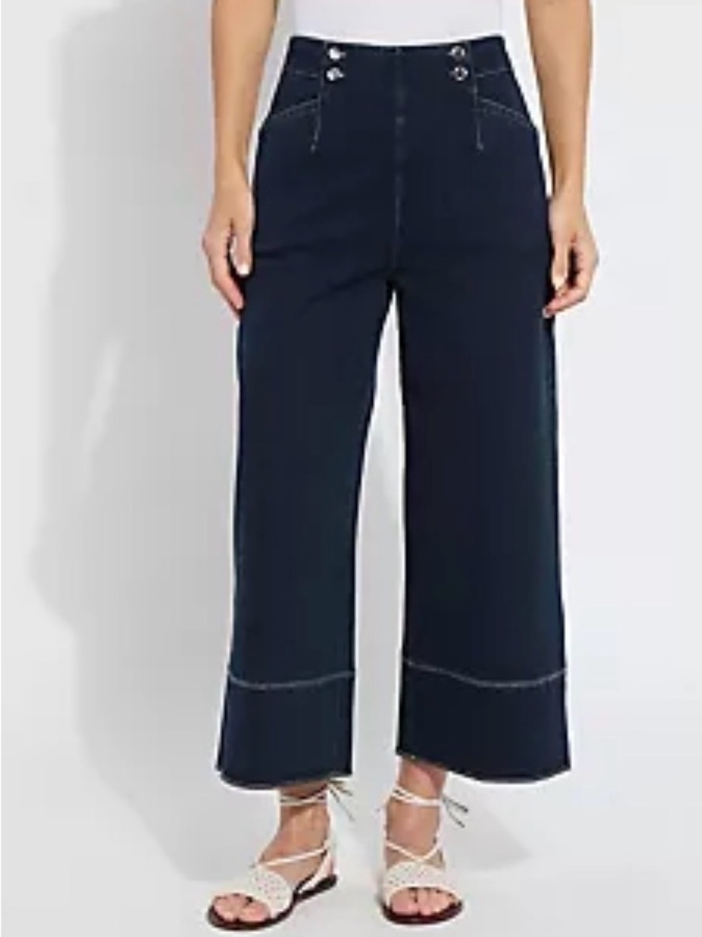 NEW Lyssé Wide Leg, size Small 360 Smoothing Waistband.
